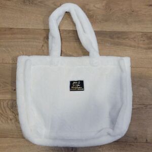 EUC Minky Couture Cream Designer Blankets Plush Handbag Annie Bag